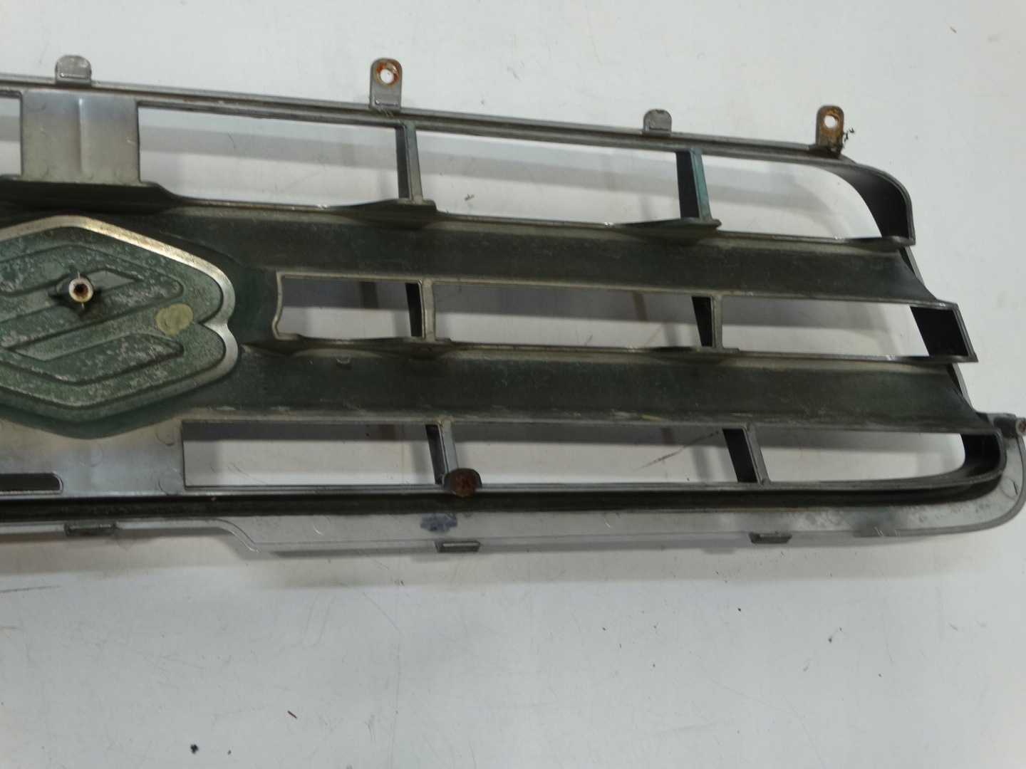 Grill Grill SUZUKI WAGON R+ 71741-84E20 2002r.