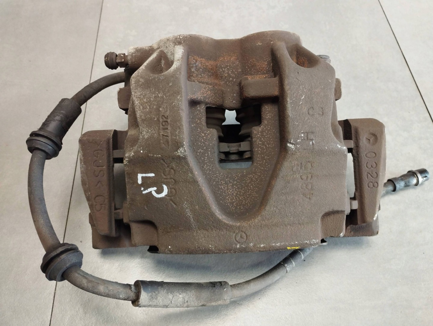 Mercedes-Benz GLE W166 3.0 CDI caliper left front