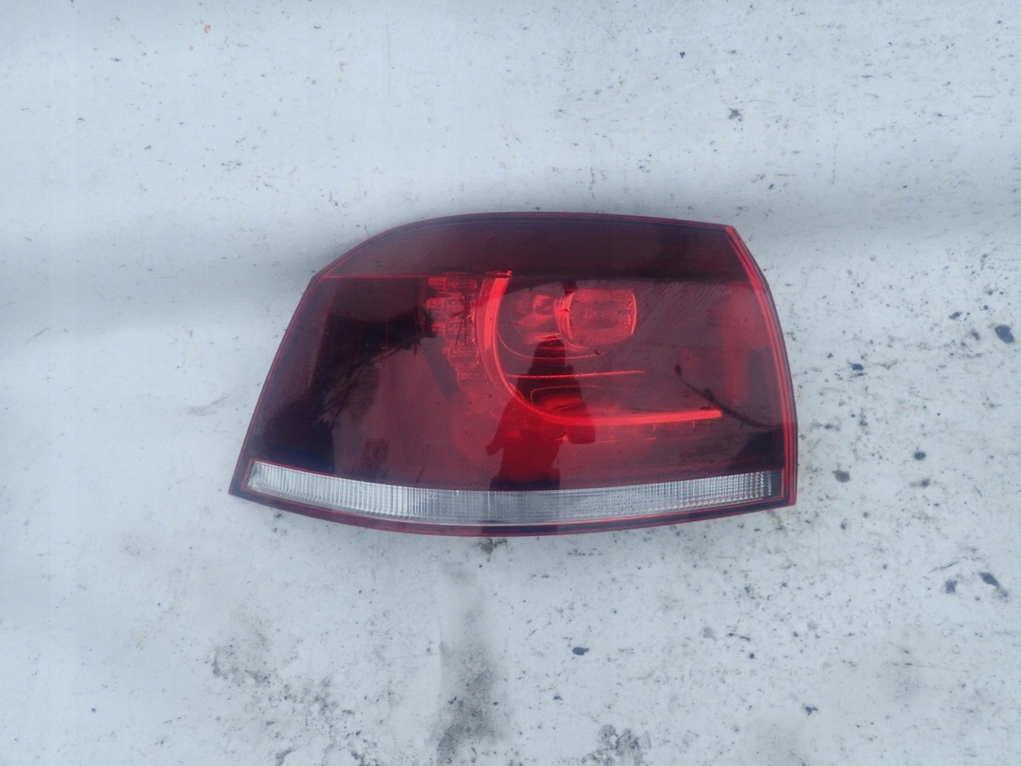 VW GOLF VI CABRIO 10-16 light left rear part