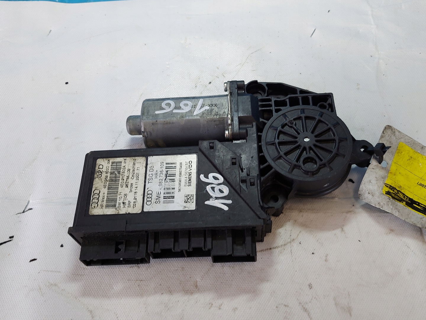 engine lifting windows A8 D3 4E0959802D right rear part