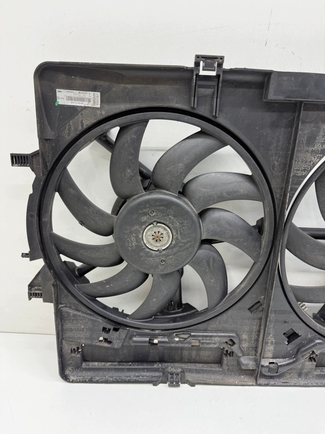 AUDI A6 A6 A4 Q5 C7 2.0 TDI ventilátor ventylátory chladiče CALE originál!