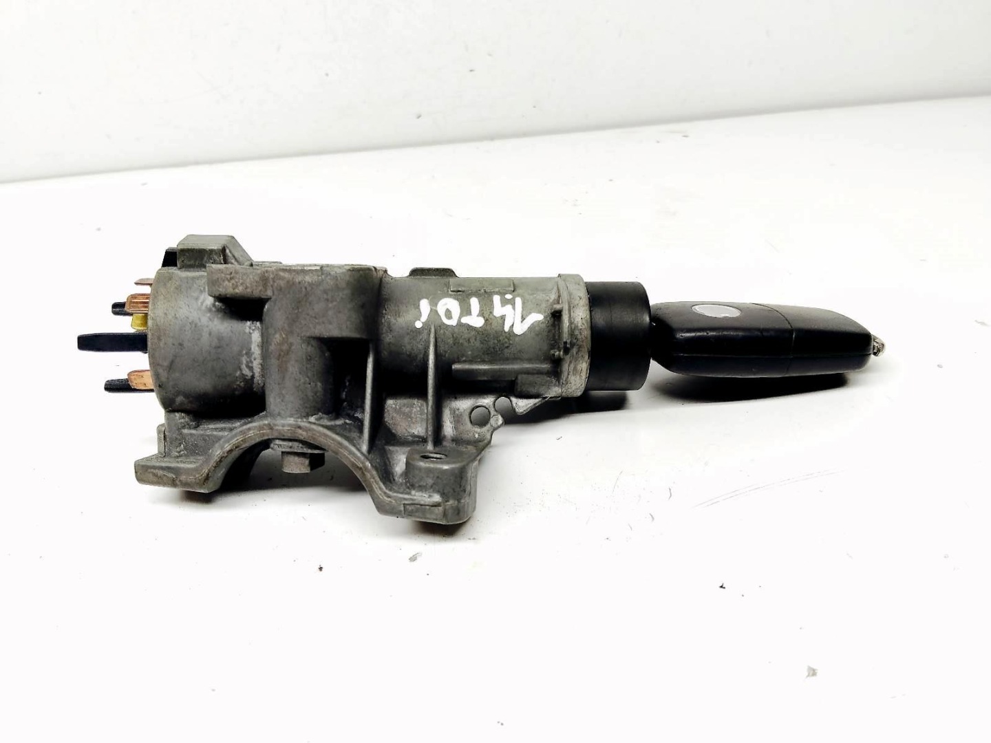 ignition Volkswagen Polo 9N 1.4 TDI 4B0905851C