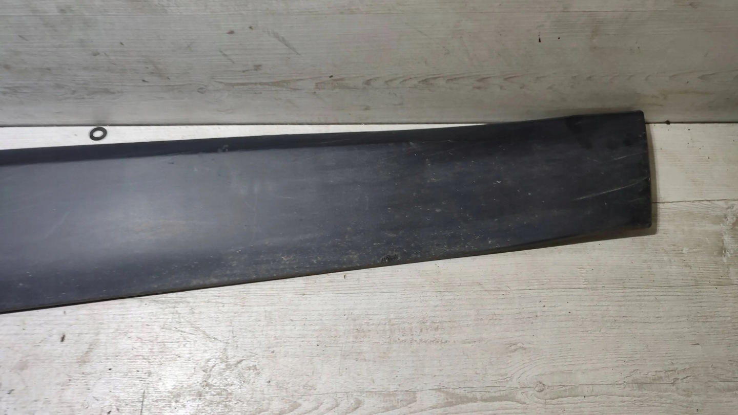 Jeep Cherokee 2015 front right moulding door przednich