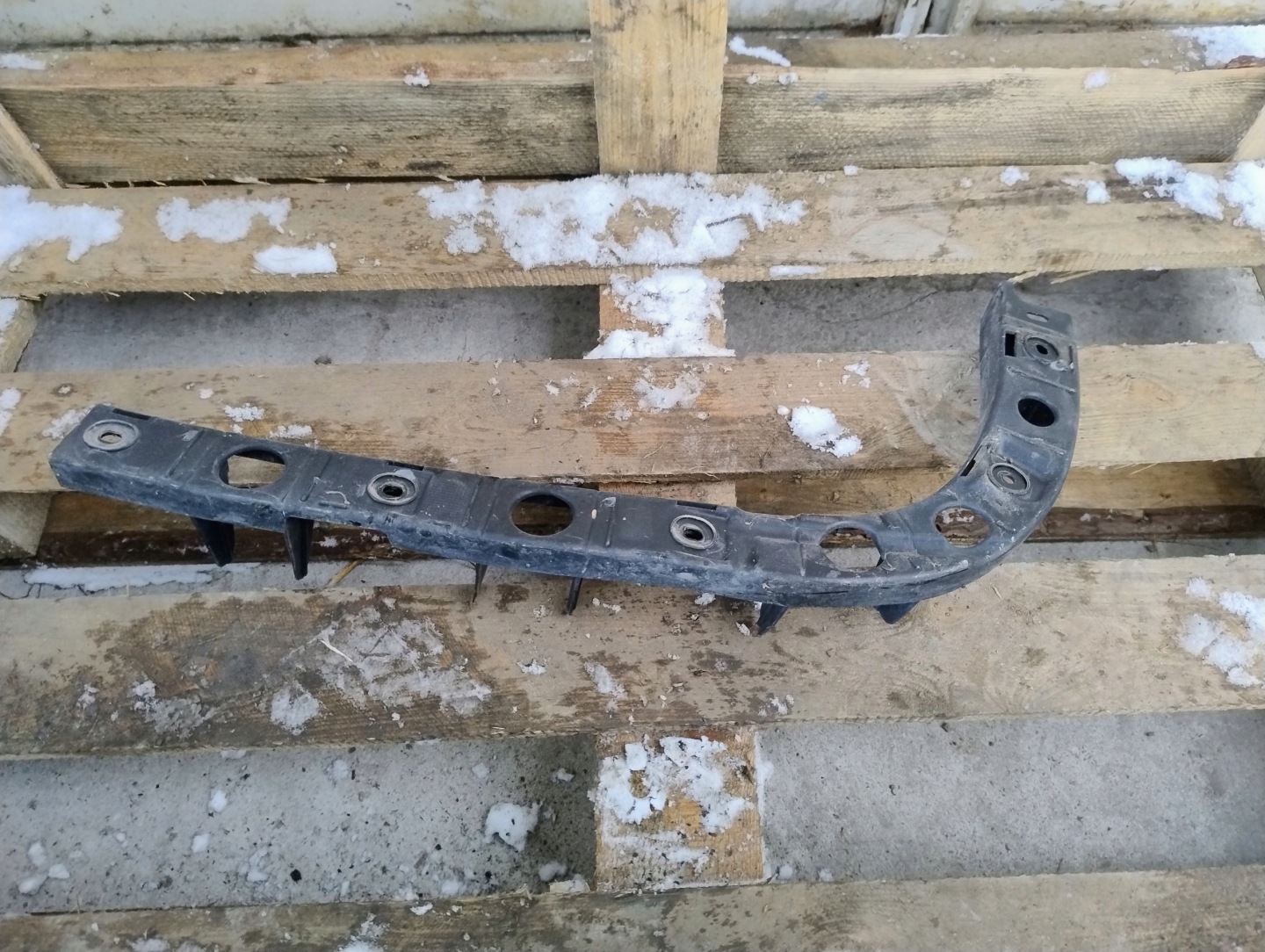 bumper bracket left rear part SEAT ALTEA 04-15 5P0807863B