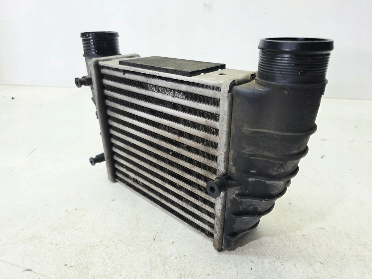radiator air intercooler right AUDI A4 B7 2.0 TFSI 8E0145806M