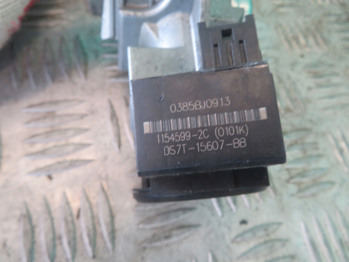 key ignition FORD RANGER 16R DS7T-15607-BB