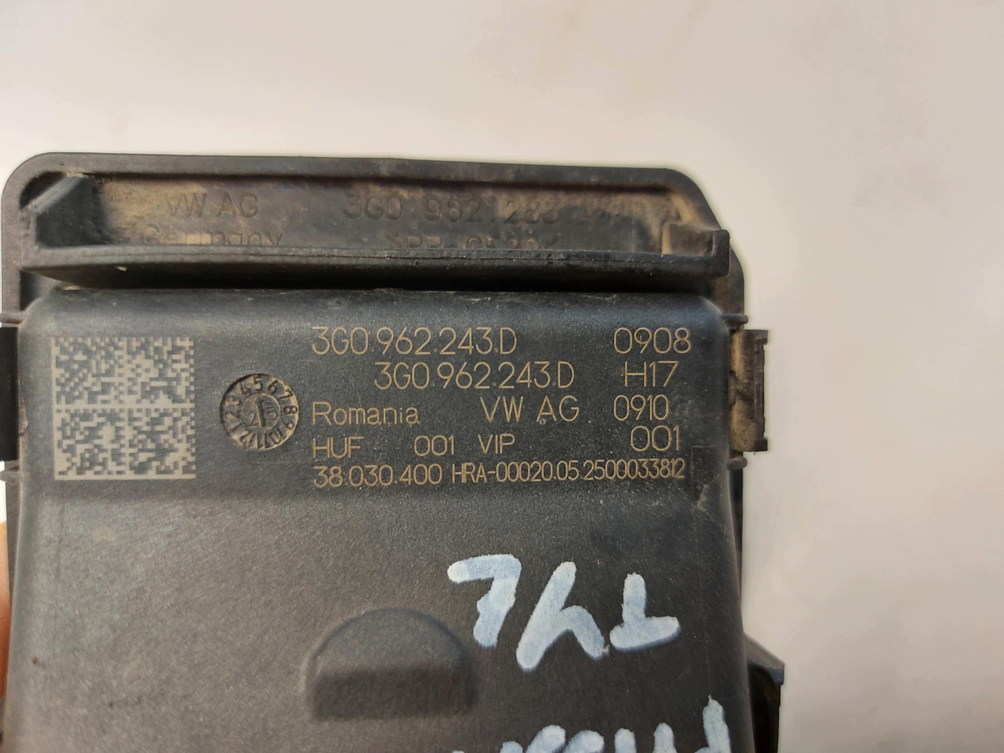 VW Passat R B9 3J0 2025r amplifier module sygnalu