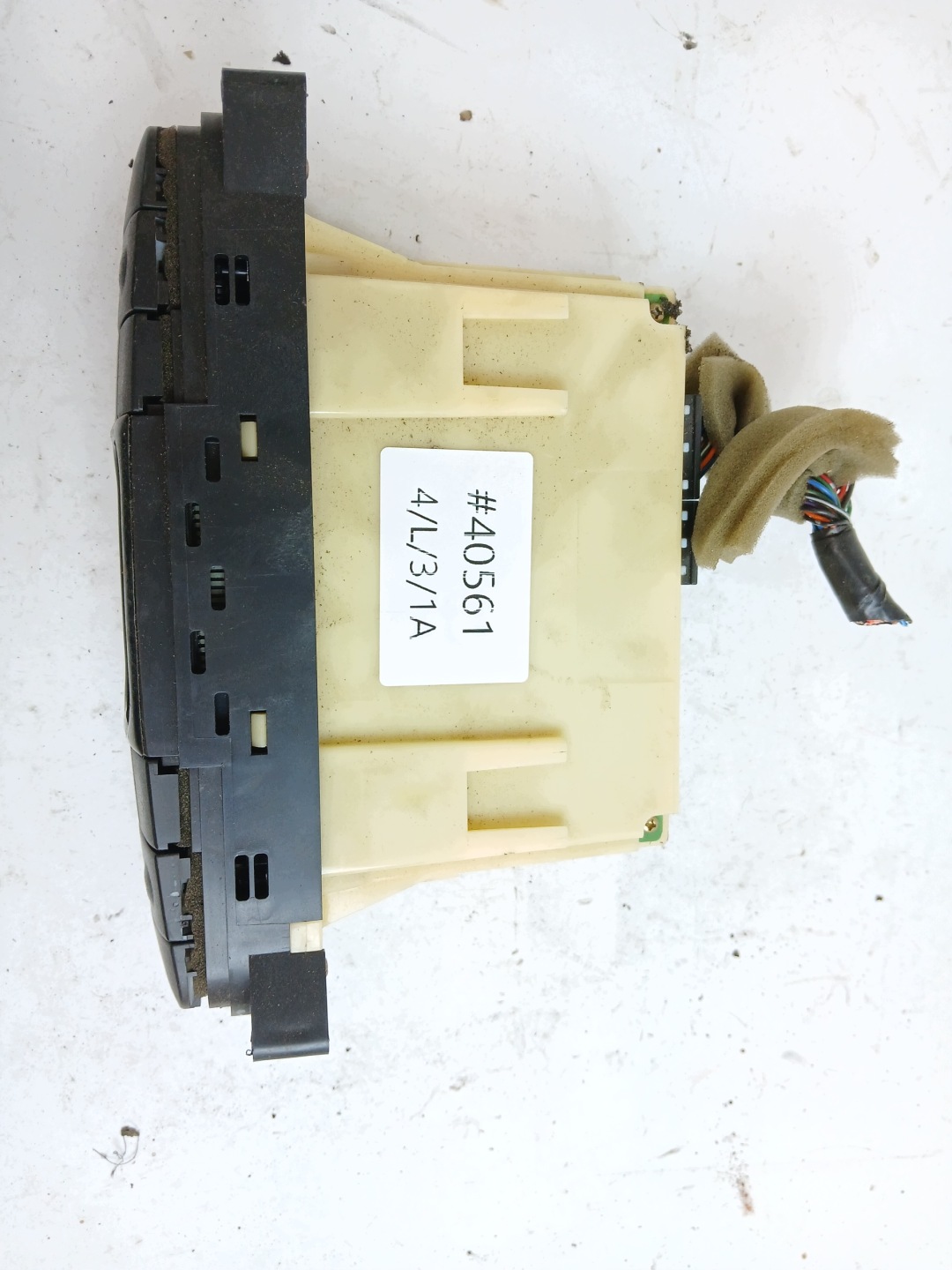 MITSUBISHI CARISMA PANEL KLIMATYZAJI szellőző automata
