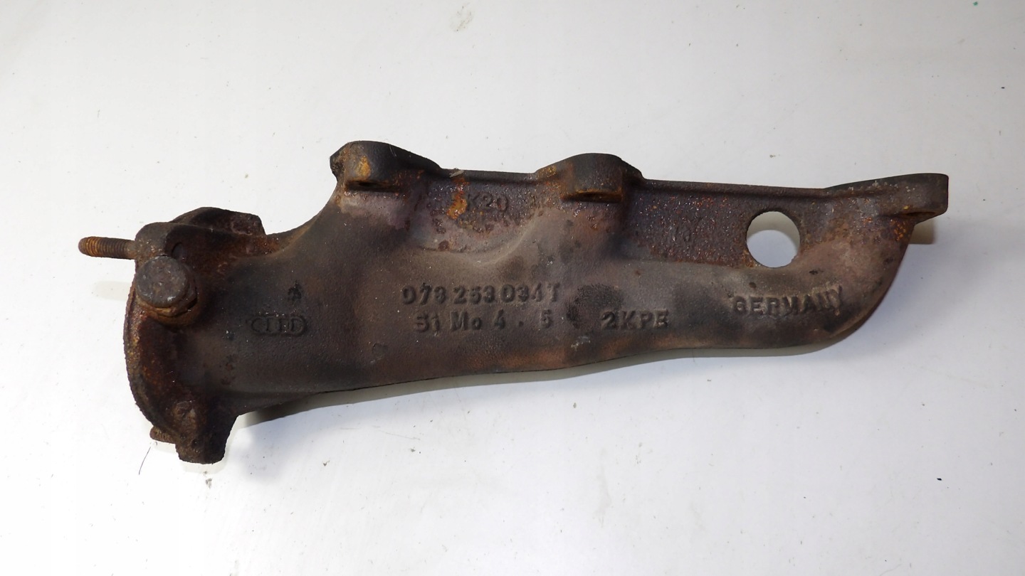 AUDI A4 B5 2.6 V6 exhaust manifold right