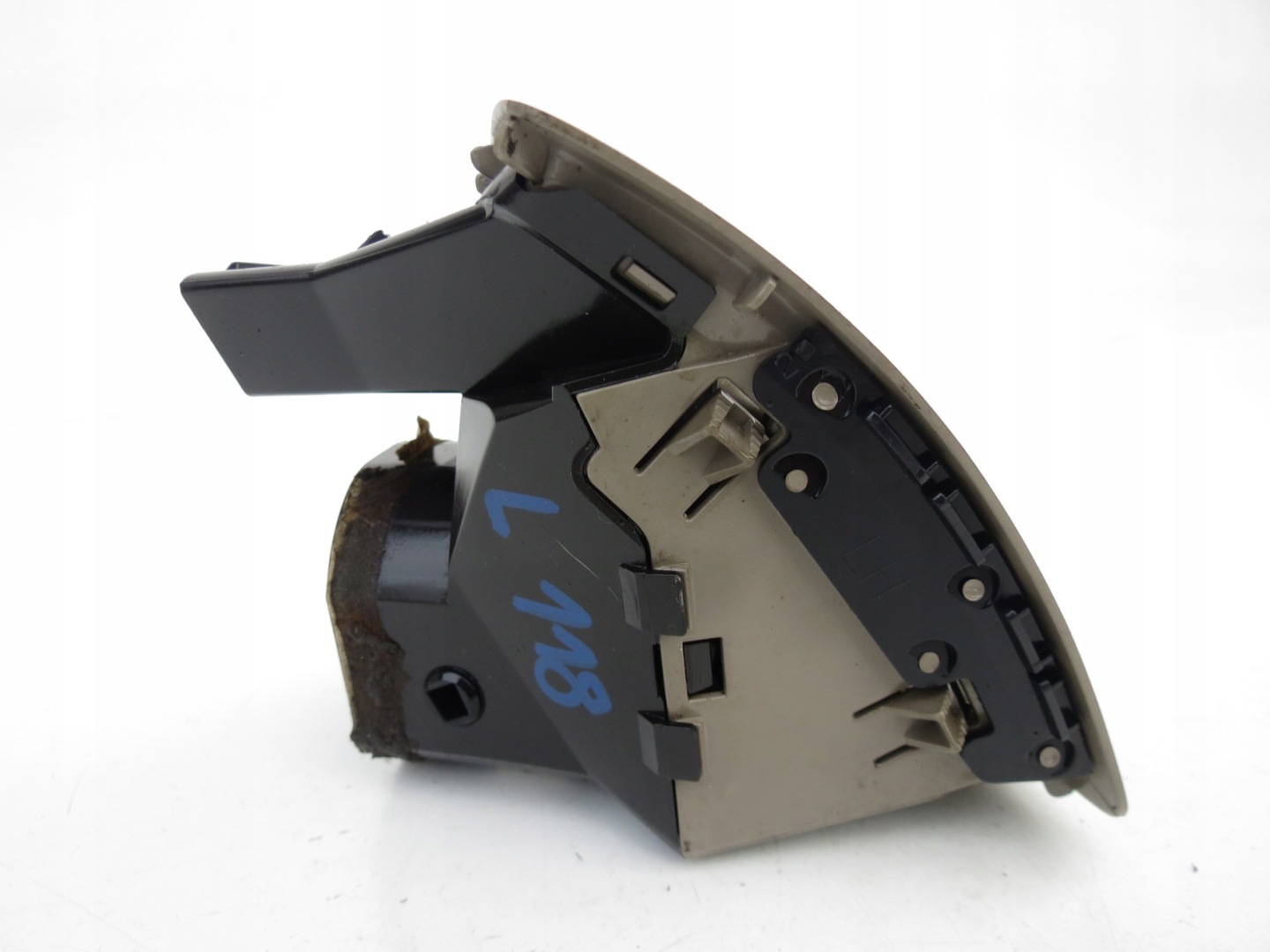 grid air conditioning devices of the dashboard consoles left left front VOLVO XC90 and