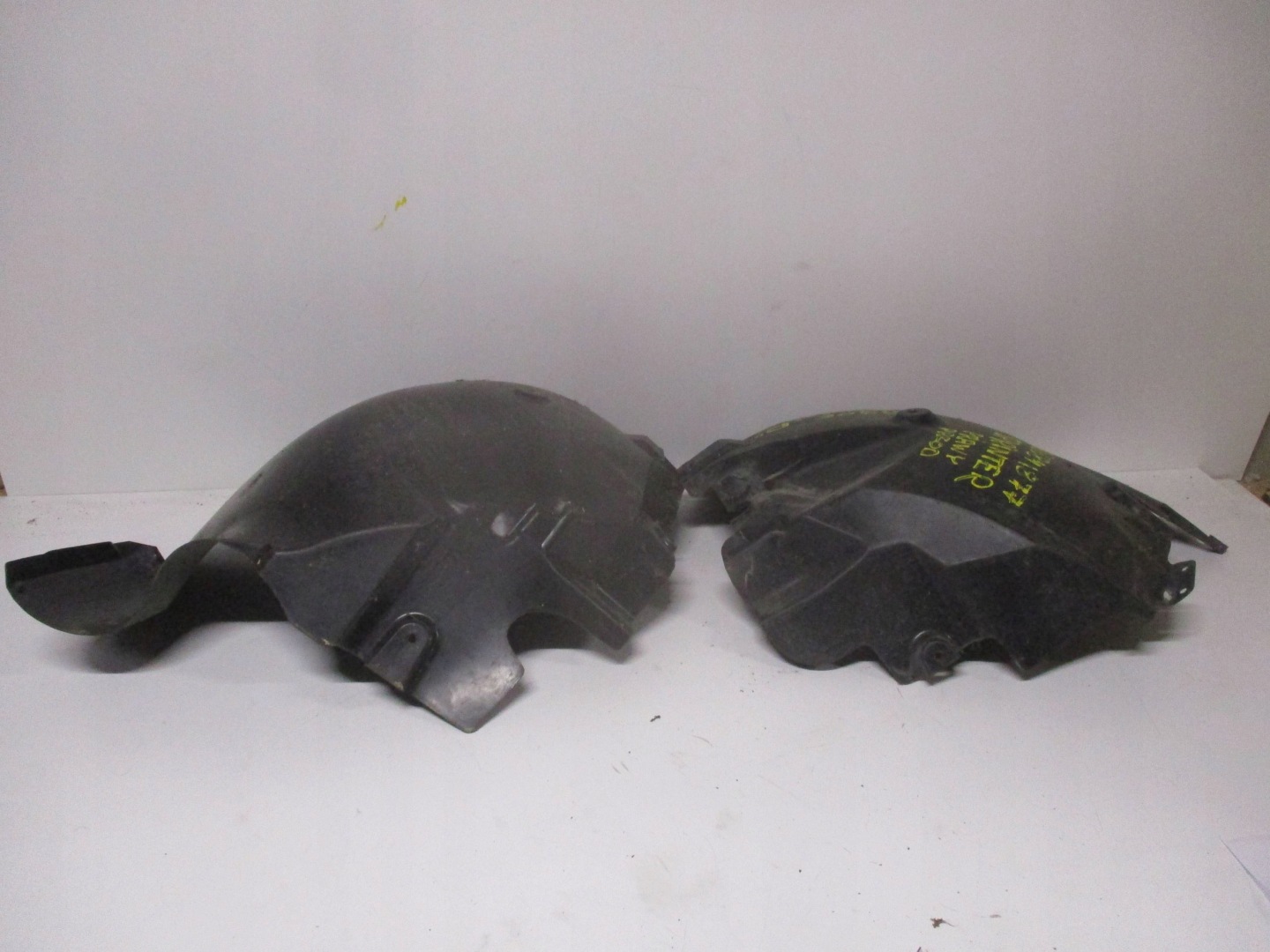 mudguard front right MERCEDES BENZ SPRINTER W906 9066841877