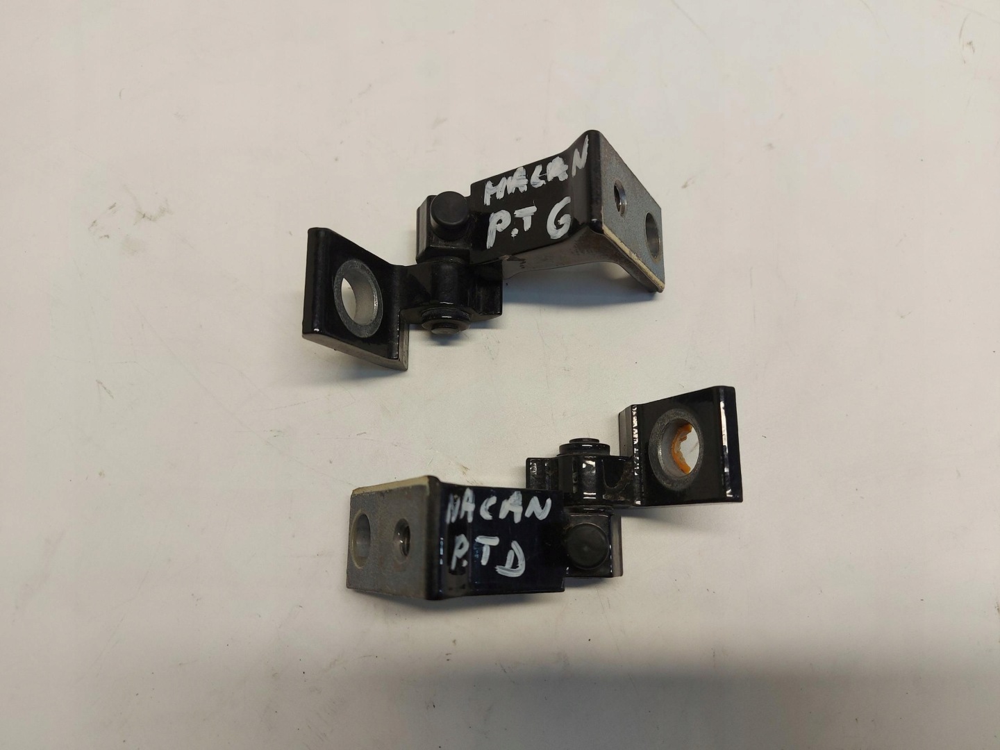 PORSCHE MACAN S 95B hinge door right rear part gora dol komplet