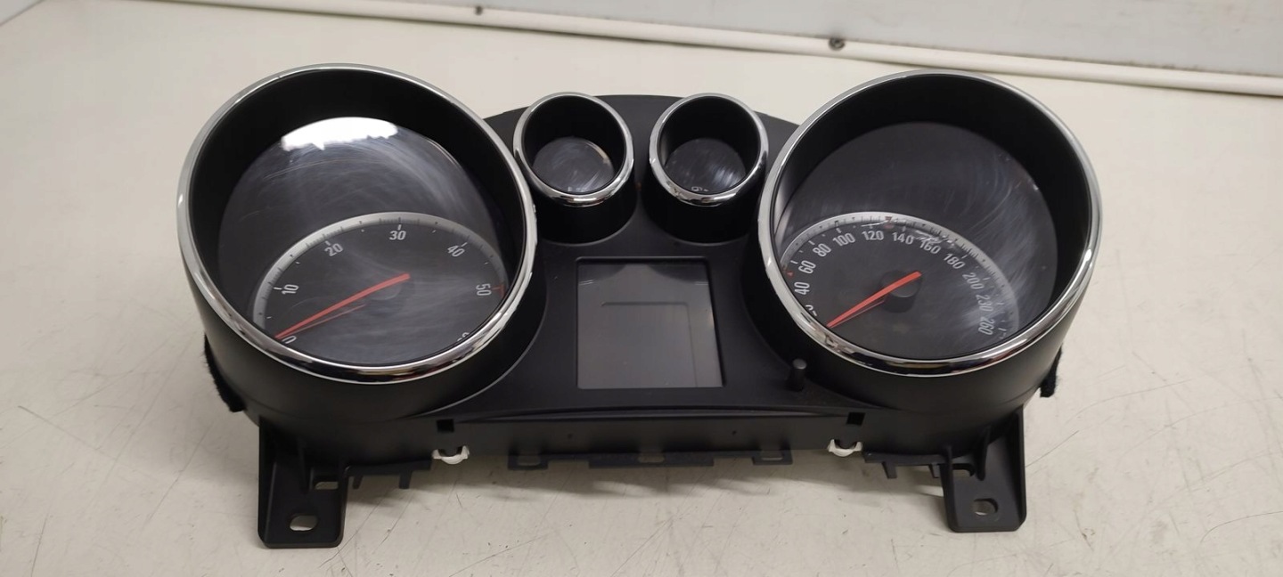 dials Opel Astra J kombi 2,0 CDTI
