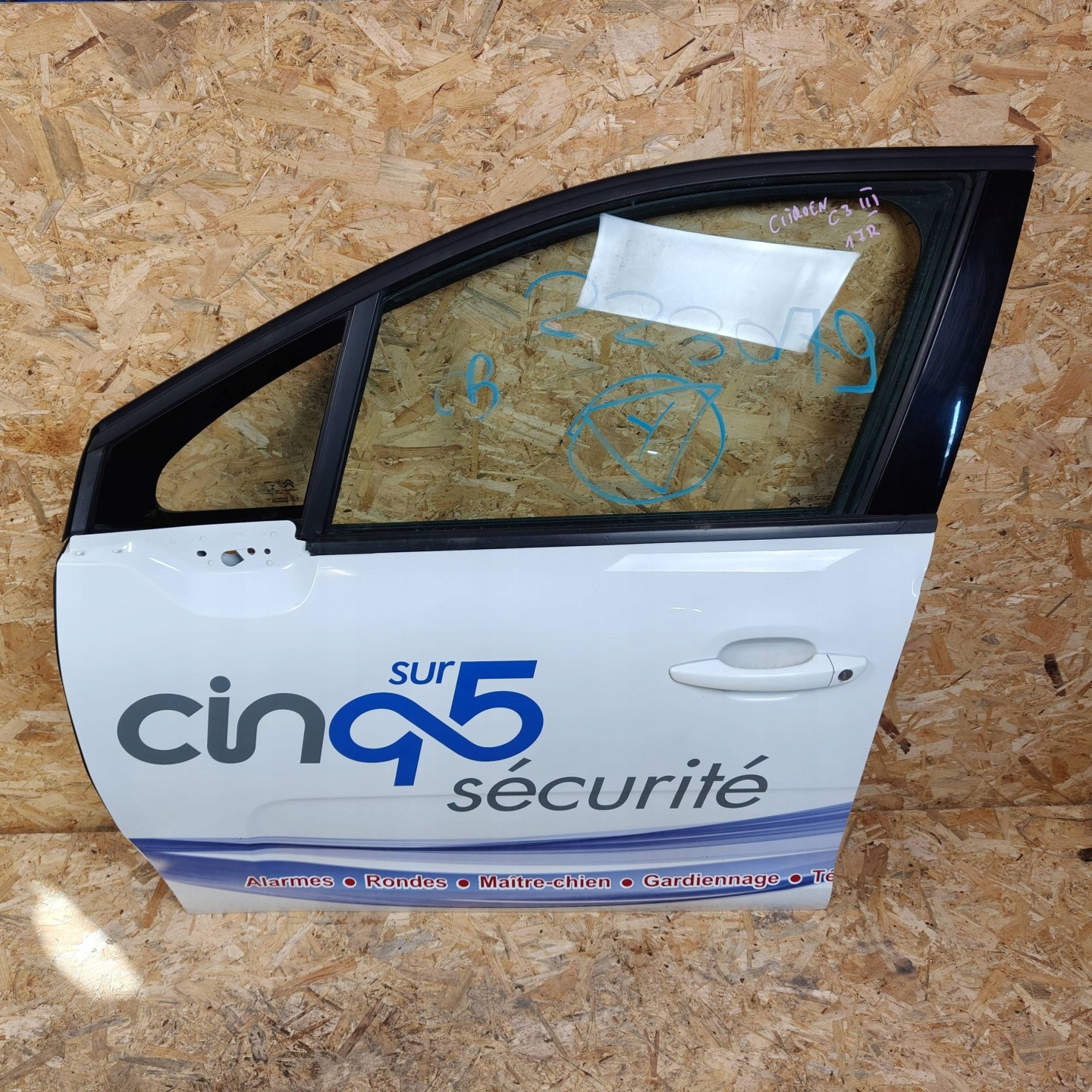door front front side left Citroen C3 III
