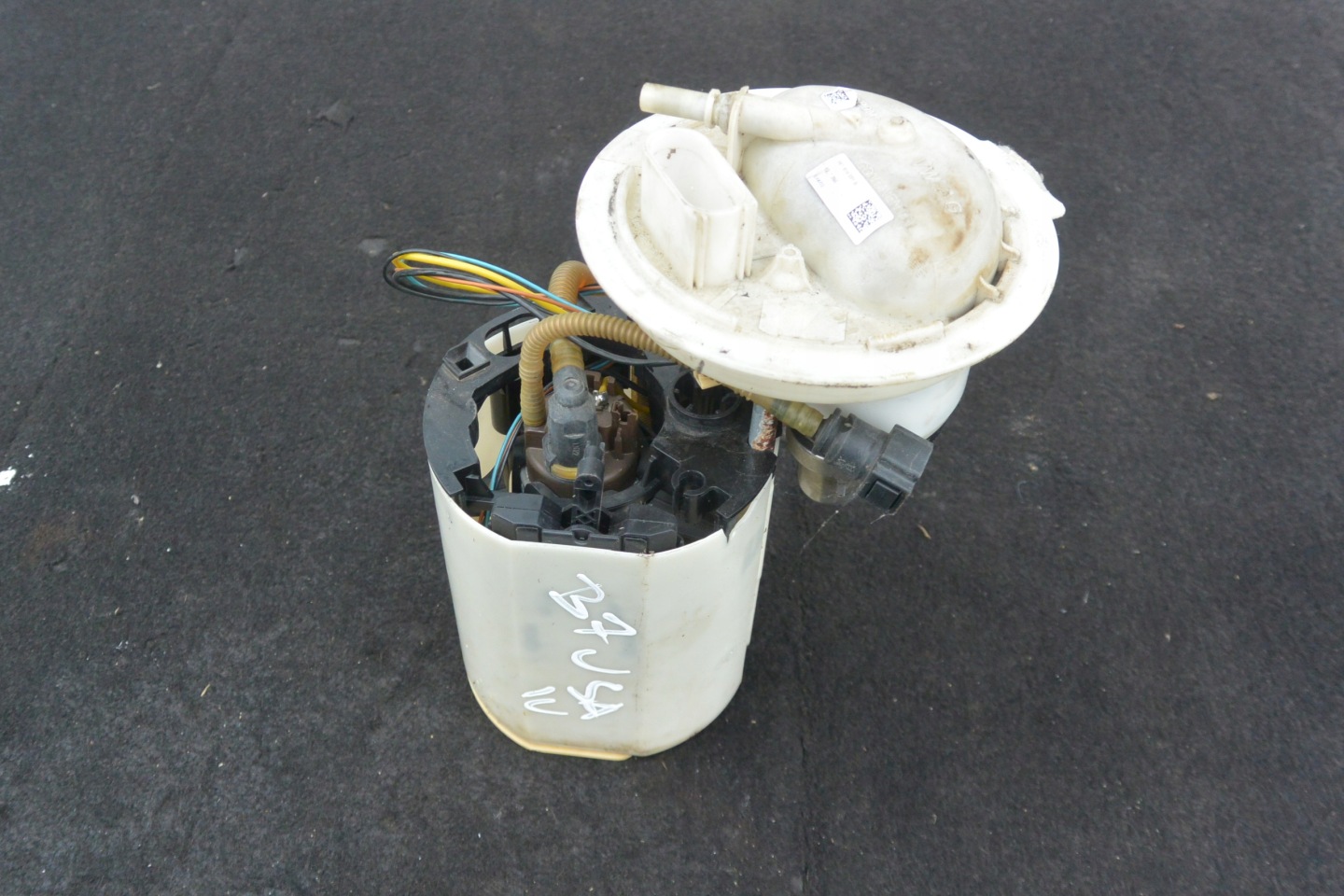 feed pump tanks 2.5 FSI VW PASSAT B7 USA BEETLE