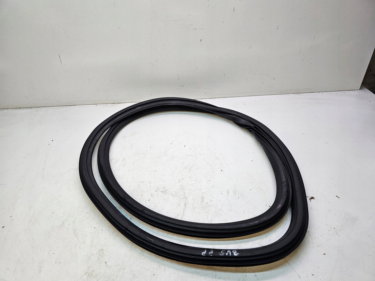 JOINT PORTIÈRE AVANT AUDI A3 8V BERLINE 8V5831721