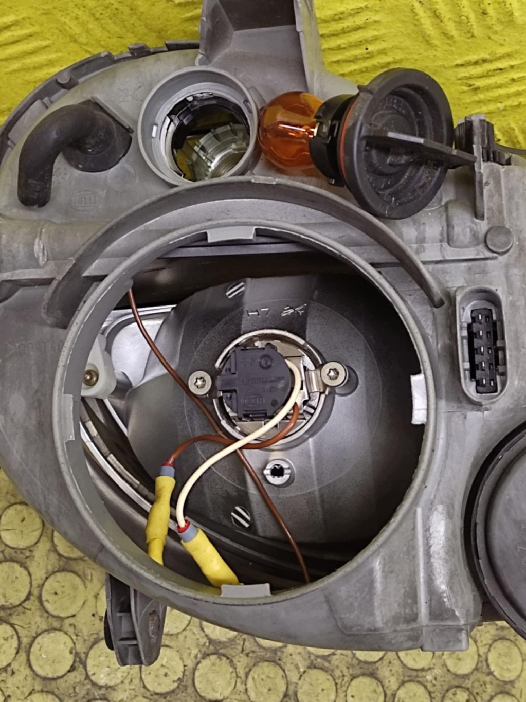 MERCEDES CLK W209 REFLEKTOR far lijevi prednji dio