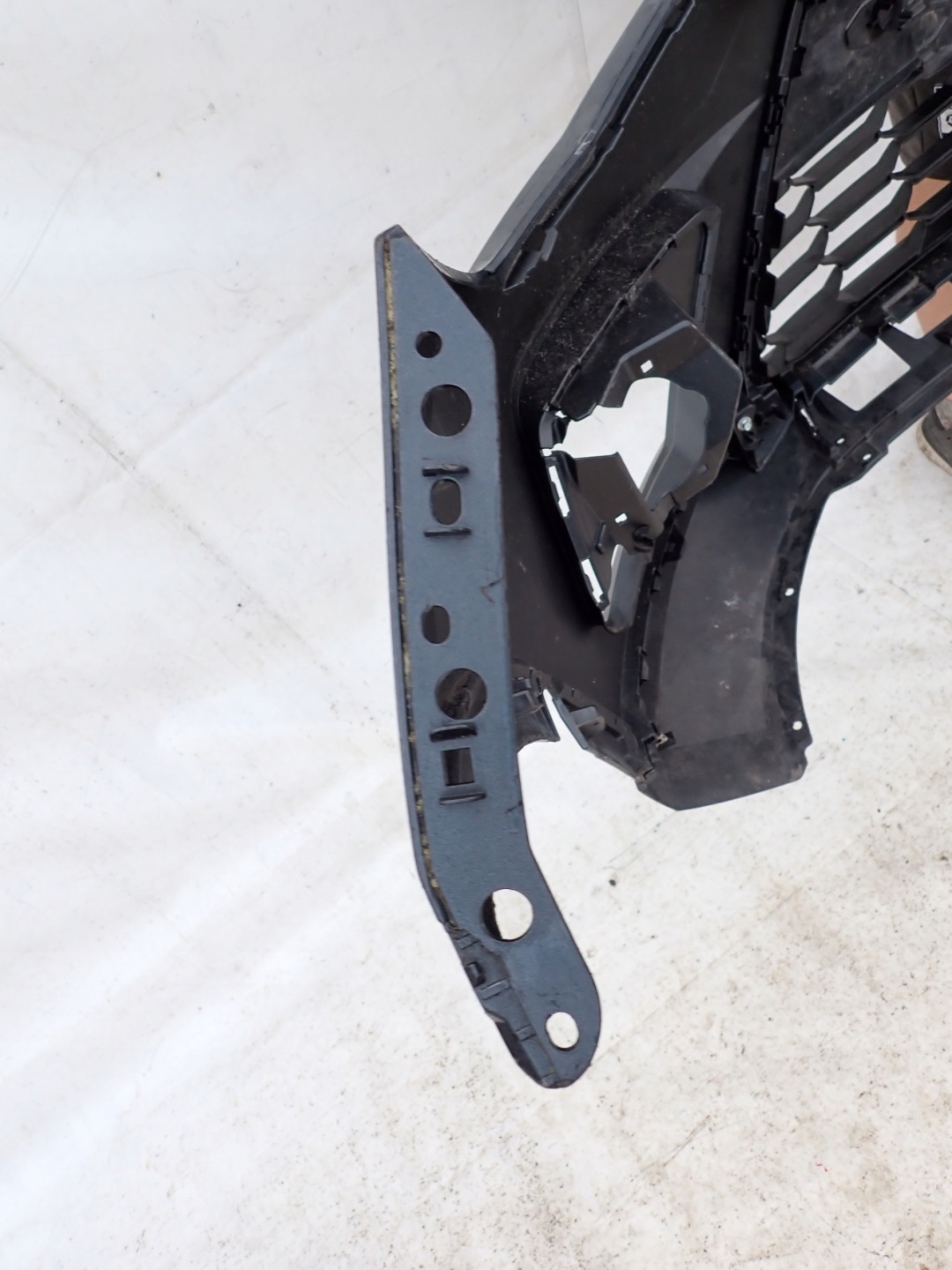 SEAT ARONA 6F9 17- bumper front front PDC