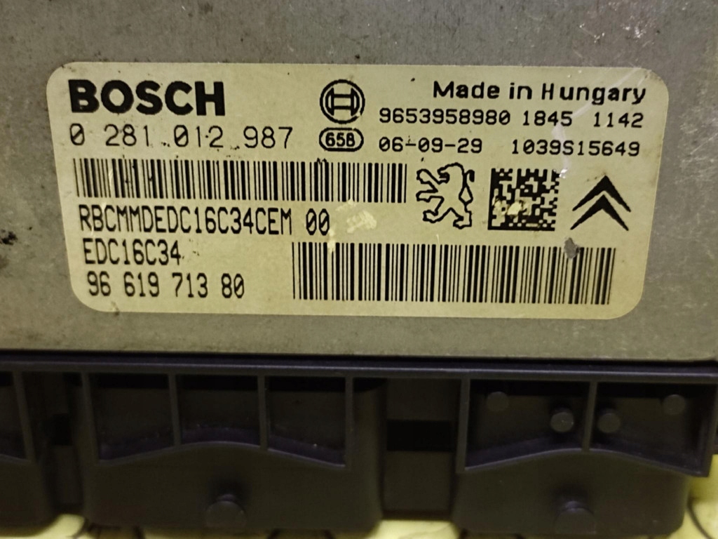 CITROEN C5 II 1.6 HDI control unit of the engine 0281012987