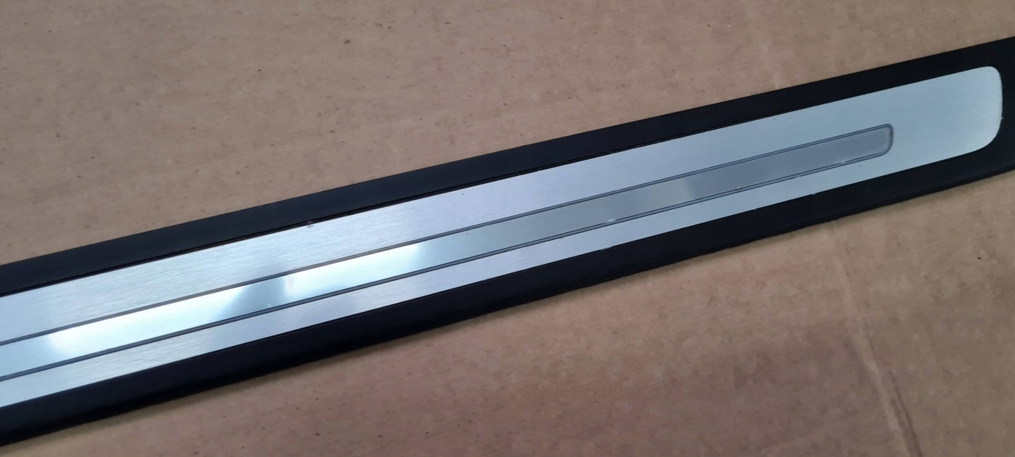 S6 C7 4G moulding cap threshold PODSWIETLANA LED right front 4G0947424H