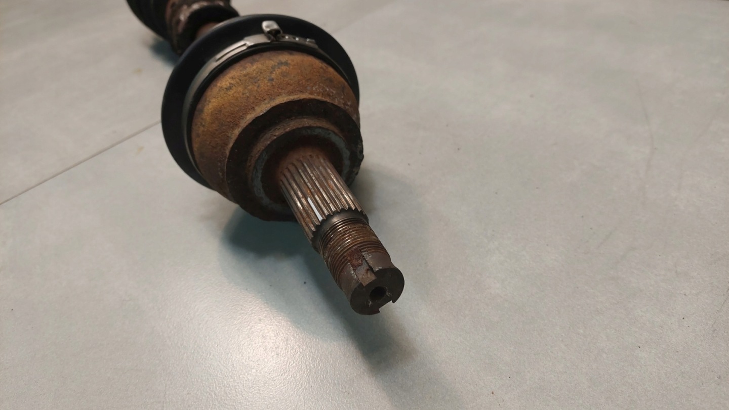 semi-axis left short. ALFA ROMEO 147 1.6