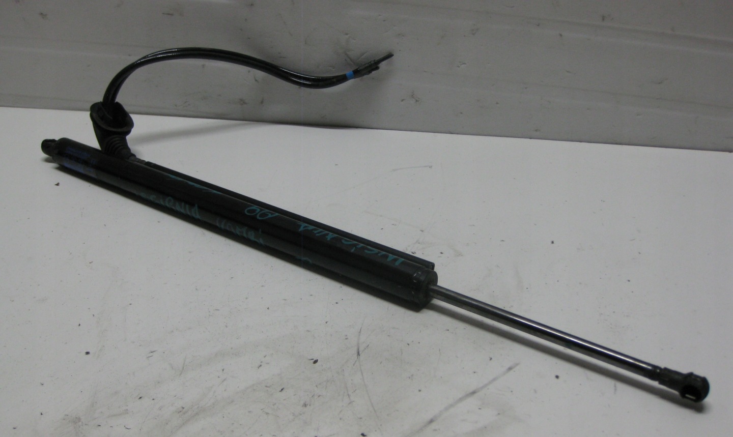 OPEL INSIGNIA A damper bonnet electrical rear part boot KOMBI 13278258