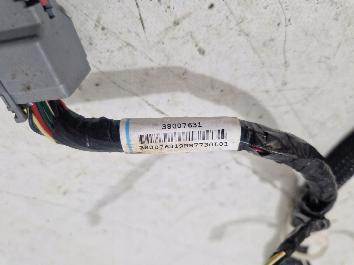CADILLAC ESCALADE IV 2014 - bundle steering wheel steering wheel wiring 38007631