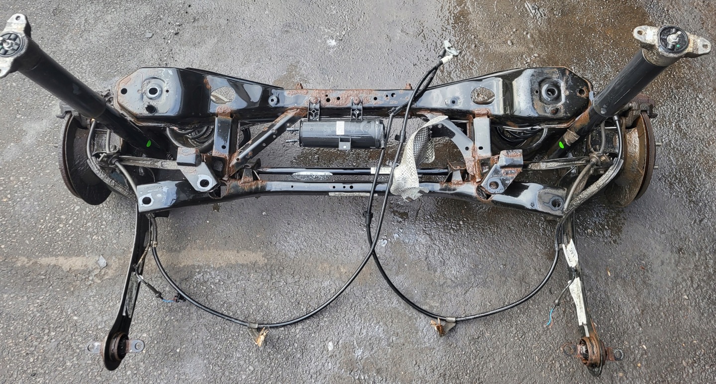 Achsträger hinten komplet Kohlenstofffilter Achsträger Querlenker FORD FOCUS III MK3 3