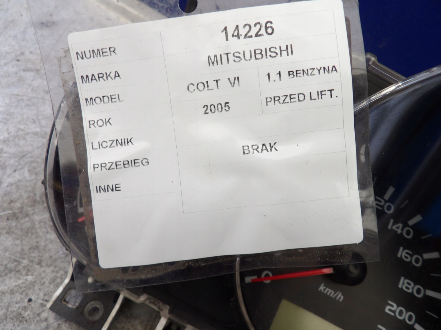 Mitsubishi Colt VI liczniki