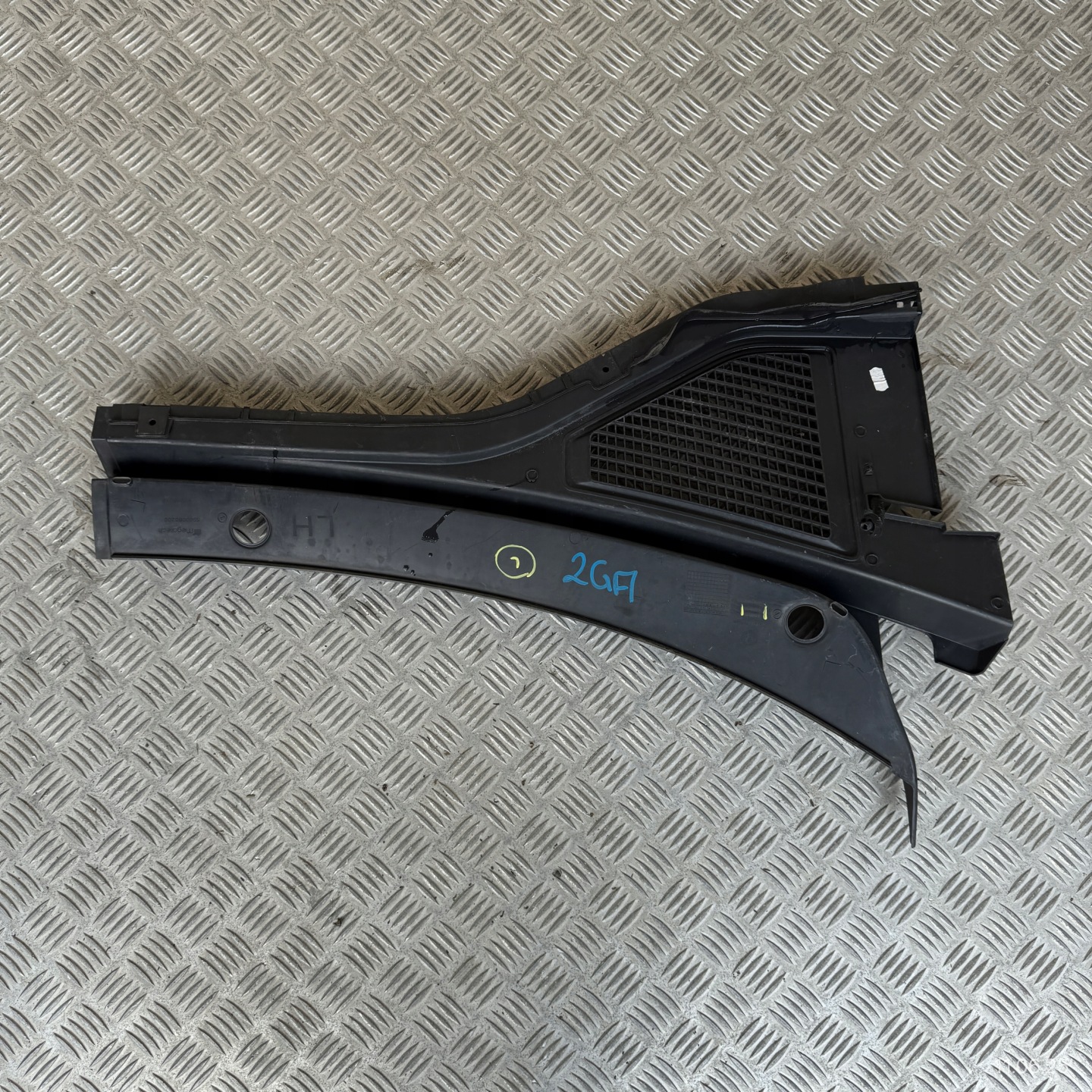 torpedo left VW VOLKSWAGEN T-ROC 2GA819403