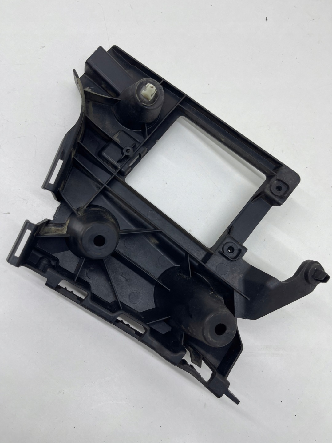 AUDI A6 C7 Berline Support Support plaque Pare choc Droite Arrière Original