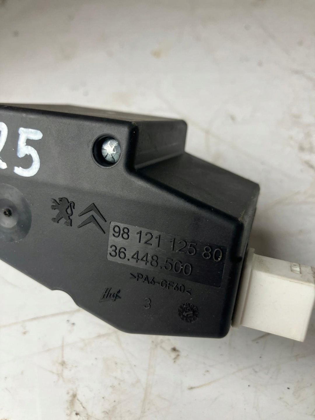 BLOKADA des Lenkrads CITROEN C4 PICASSO II 9812112580