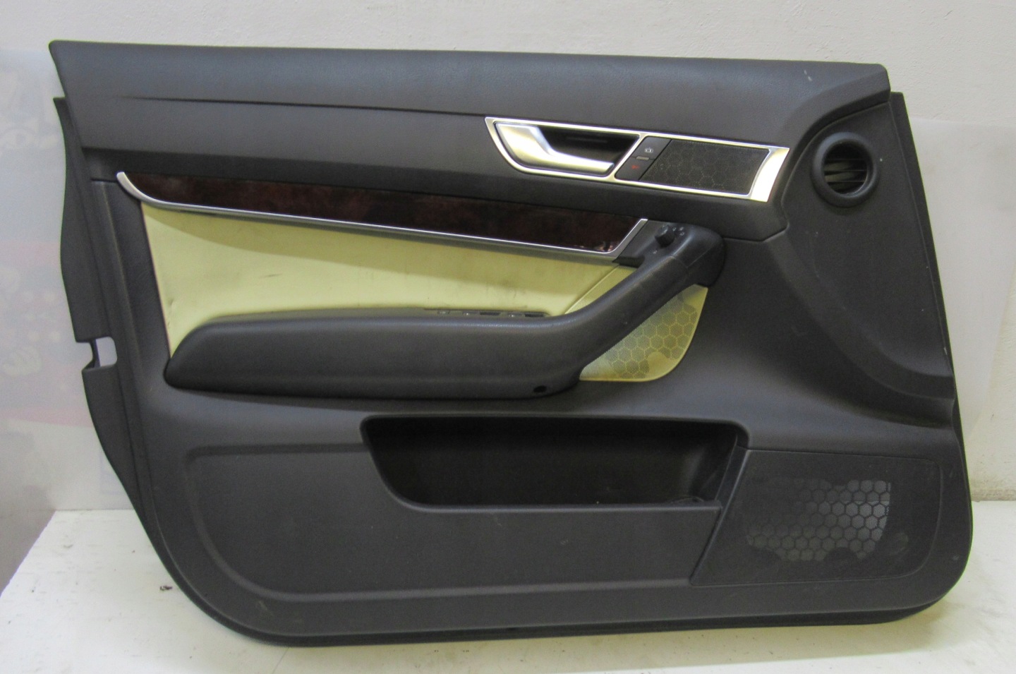 AUDI A6 C6 2007 side door left front