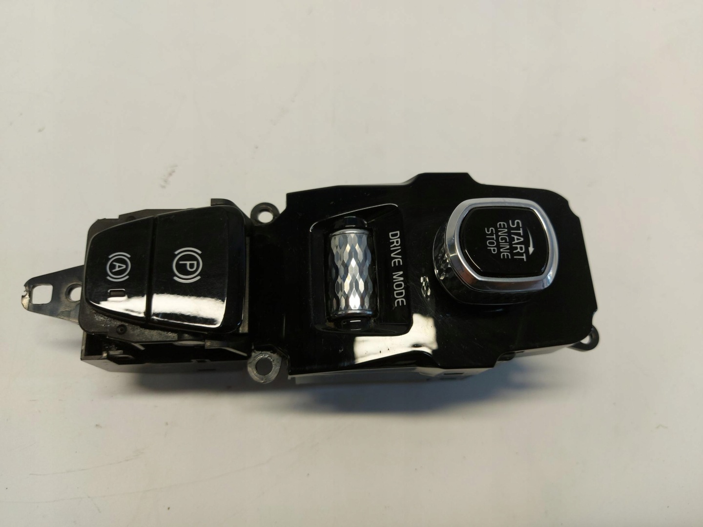 VOLVO V60 II button START STOP 31443818