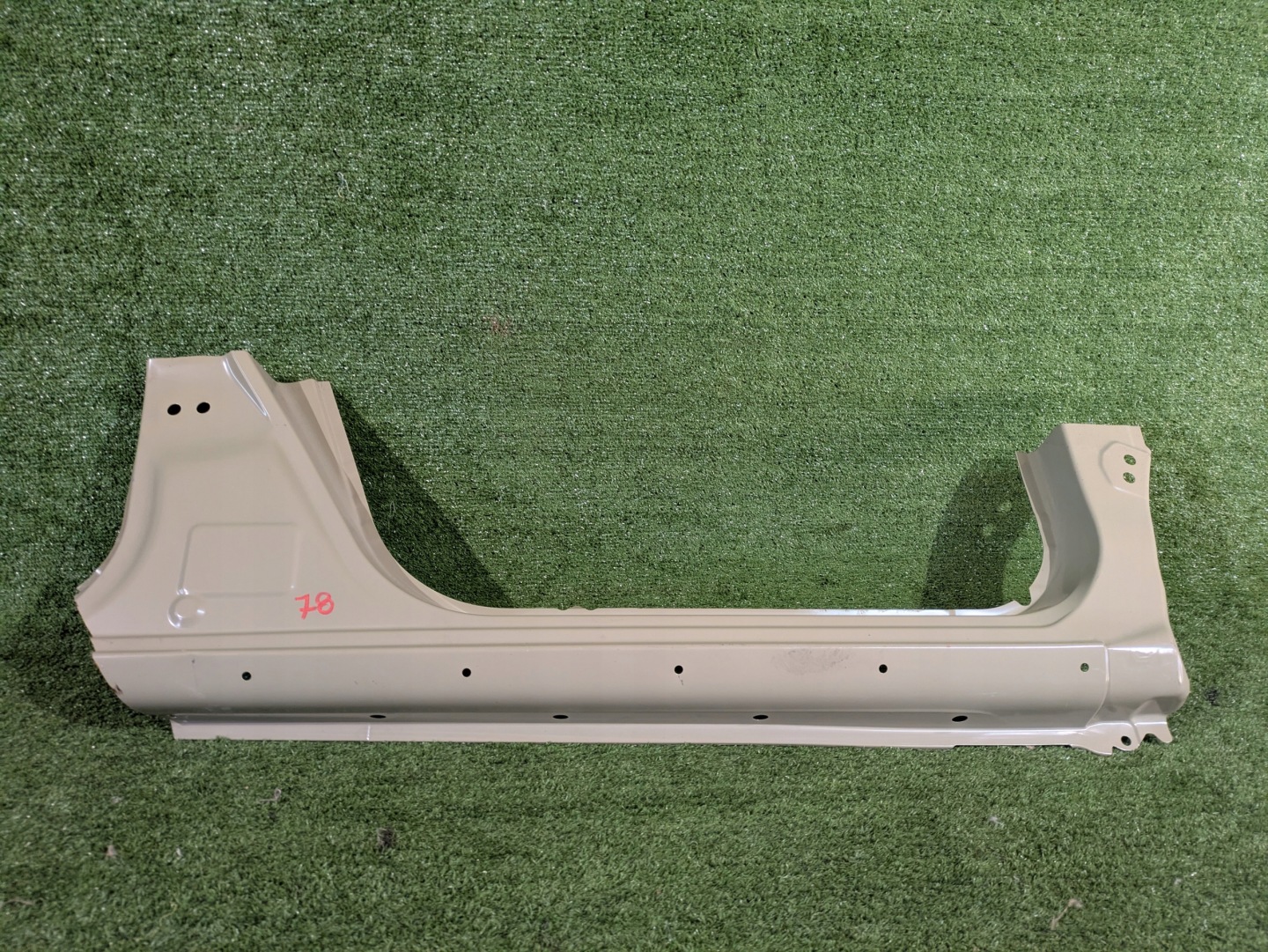 threshold right pillar SUZUKI IGNIS III NR.83