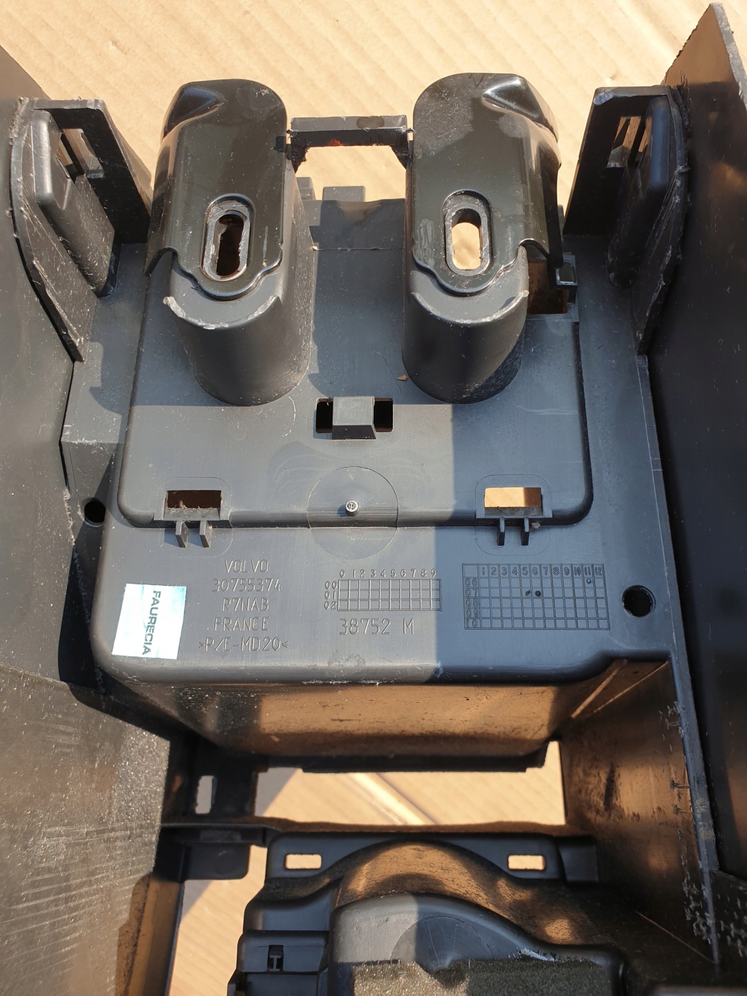 TUNEL mitte Gehäuse Blende Abdeckung VOLVO C30 S40 II V50 OE EU