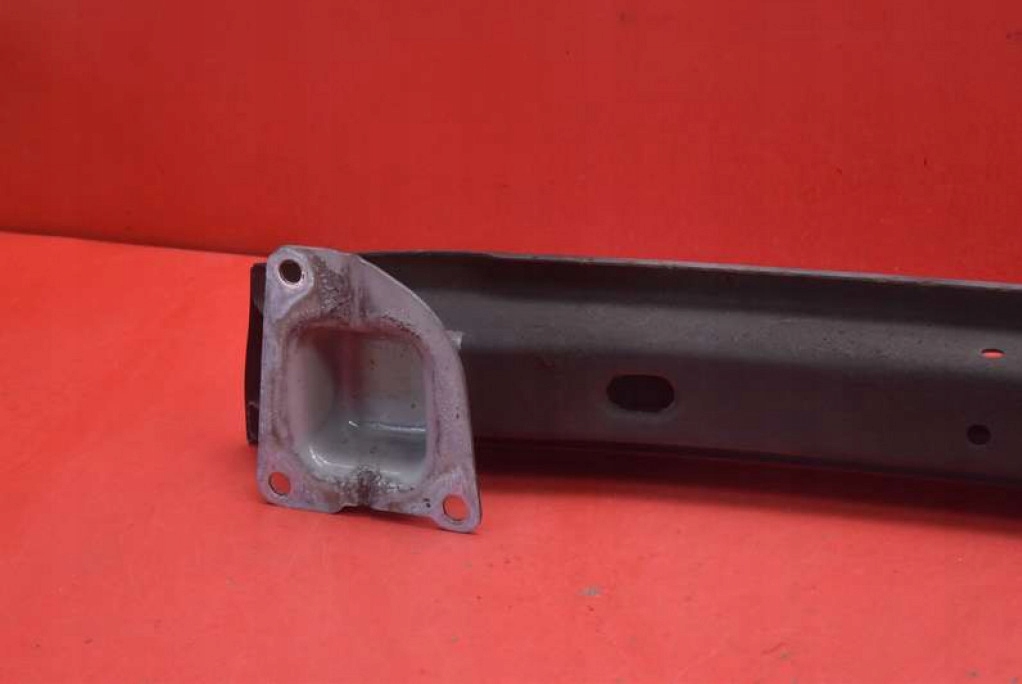 bumper support rear part rear pillar VOLVO V50 03-11