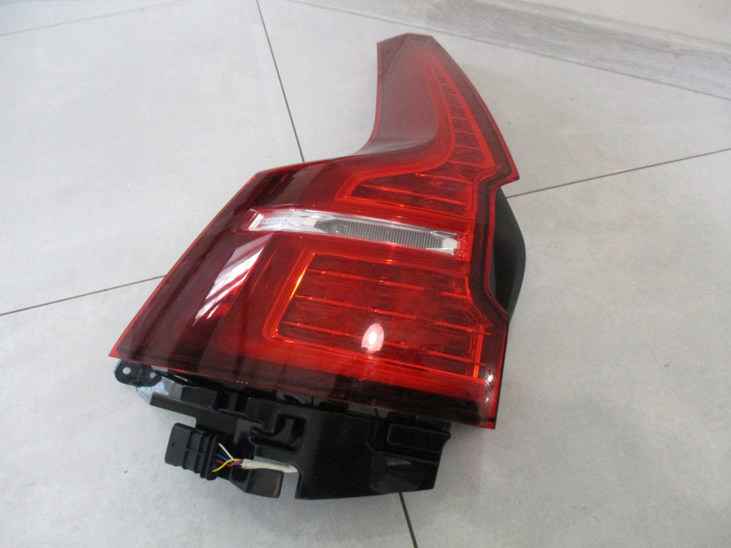 light left rear part Volvo V60 2, 18r- 32228898