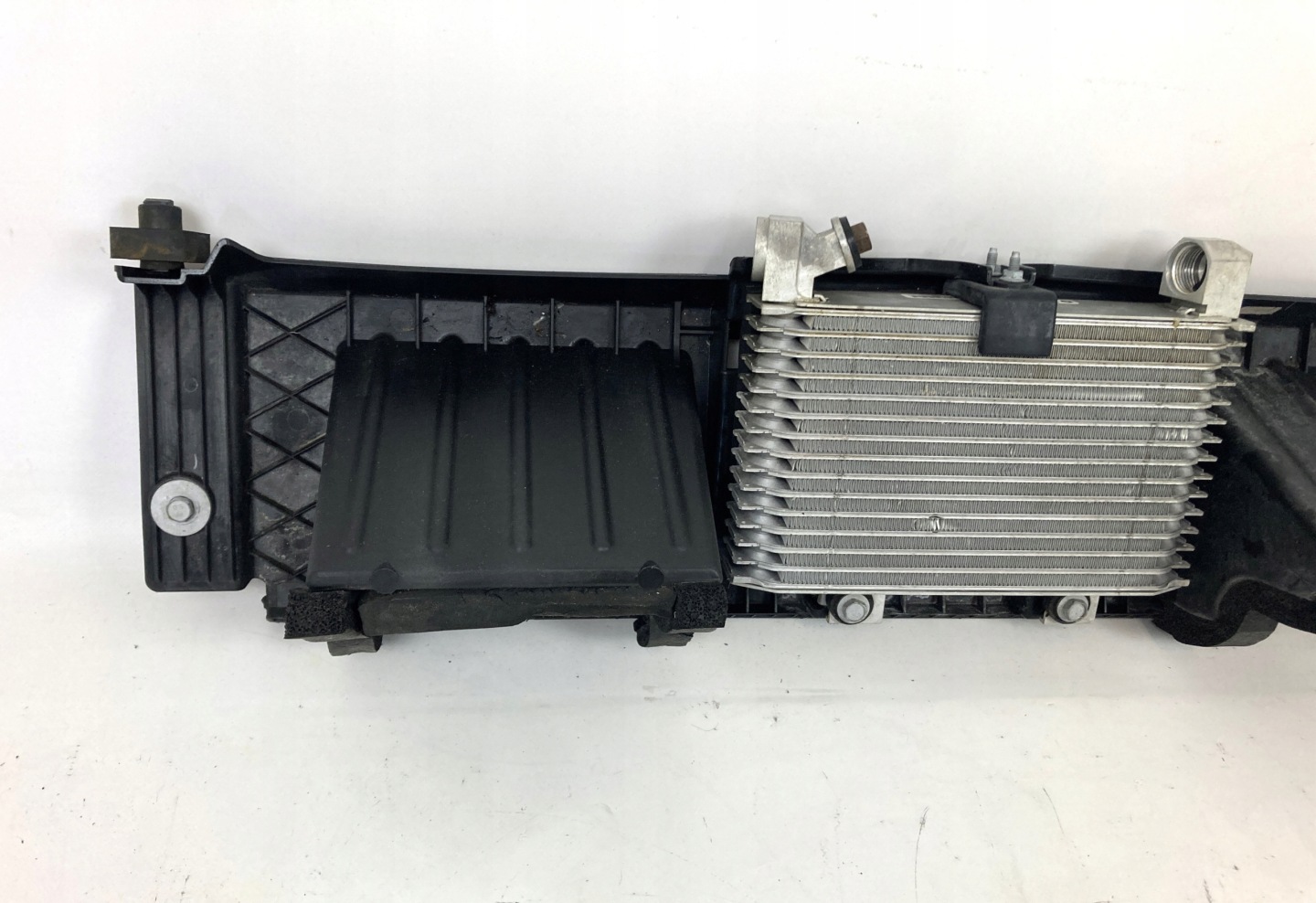 Ram 1500 TRX V 6.2 olaj hütö 2021-24