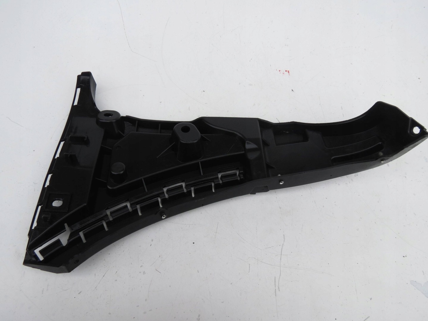 bracket holder of a bumper bumper bracket left VOLVO XC90 30698128