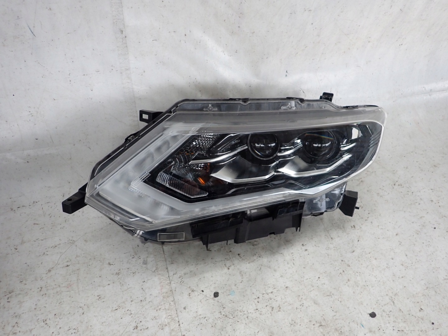 NISSAN X-TRAIL T32 LIFT 17- light left front front