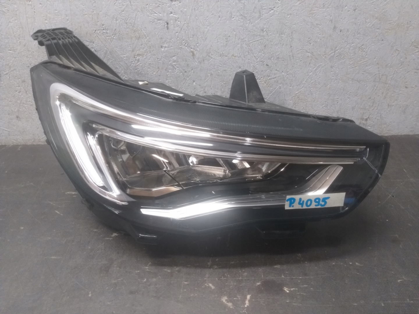light front right OPEL GRANDLAND X FULL LED YP00162680
