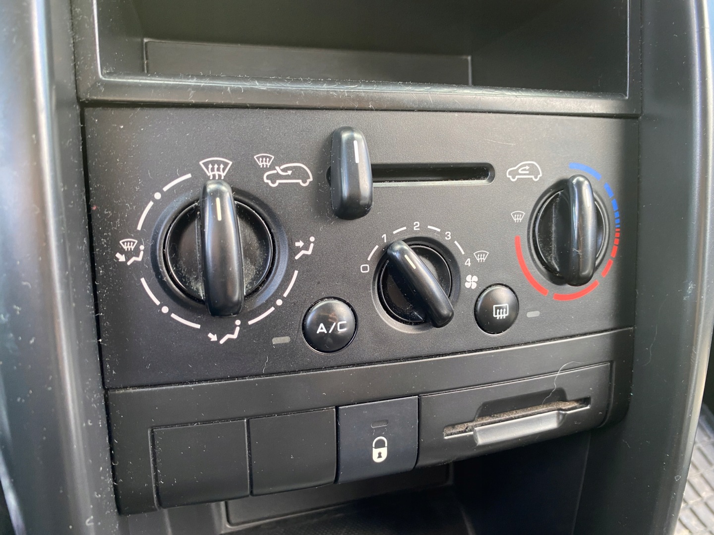 switch switch PANEL air conditioning devices OGRZEWANIA Peugeot 207 06-15