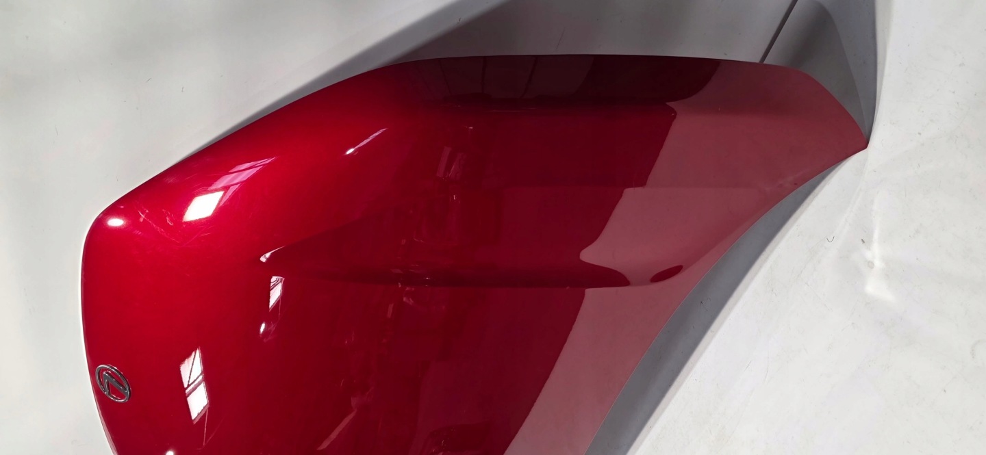 bonnet LEXUS LBX 23- original