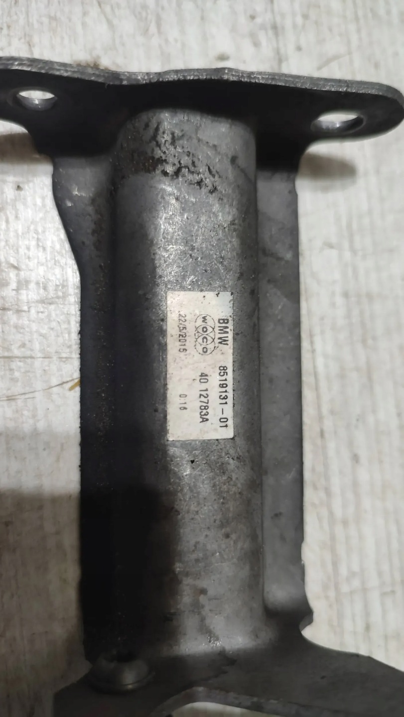 BMW X3 F25 15r 2.0d Halter obudowy filter luft
