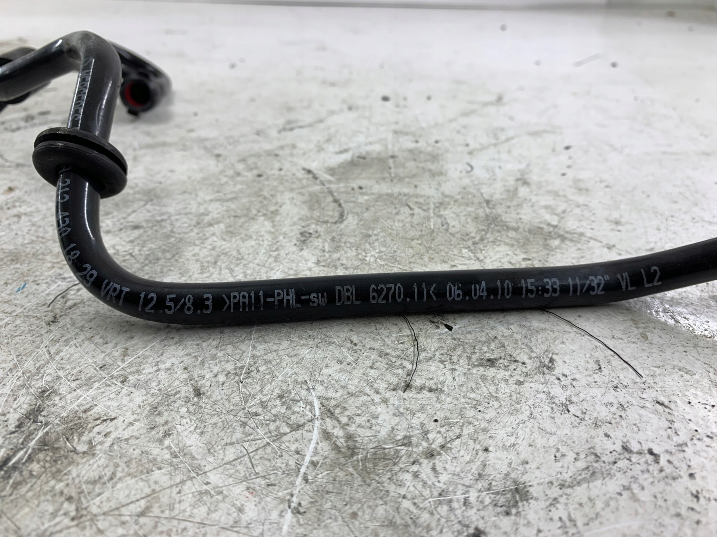 MERCEDES W212 E350 3.0 CDI fuel line A2124301829