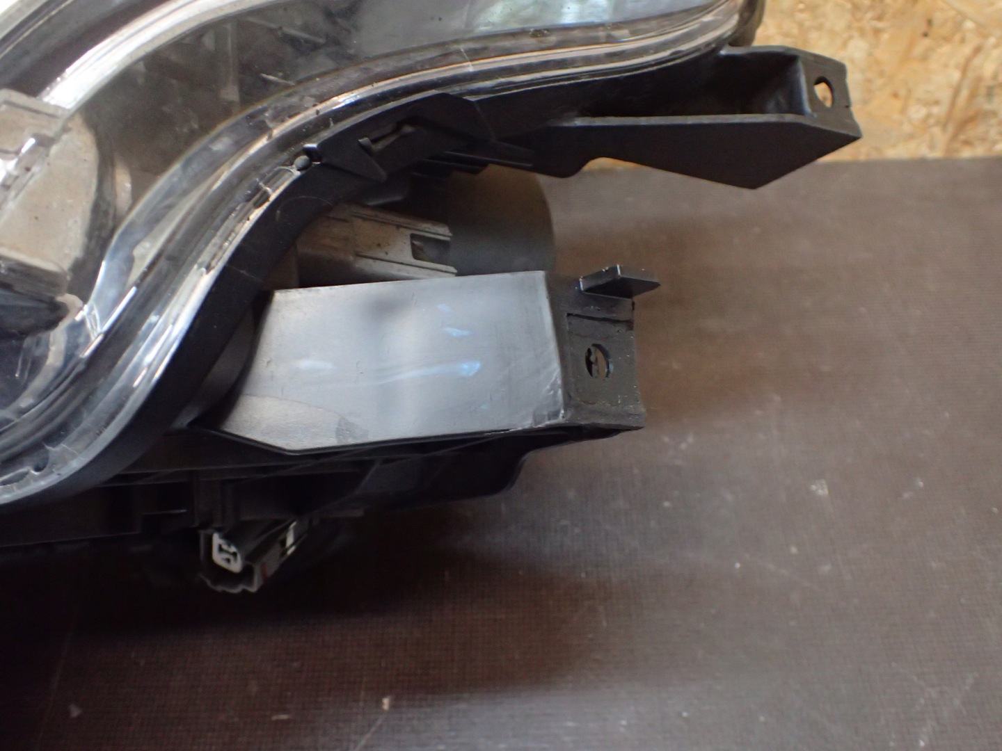 LIGHT FRONT LEFT MITSUBISHI OUTLANDER XENON 12
