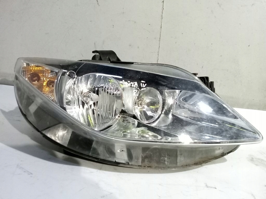 Seat Ibiza IV 4 light right front front 89319119
