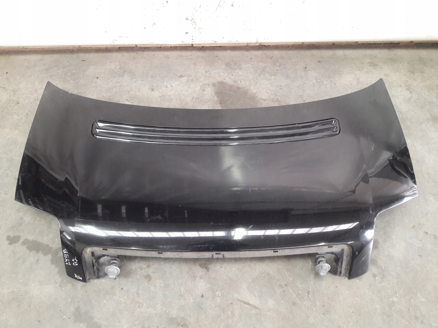 bonnet LY9B Audi A2