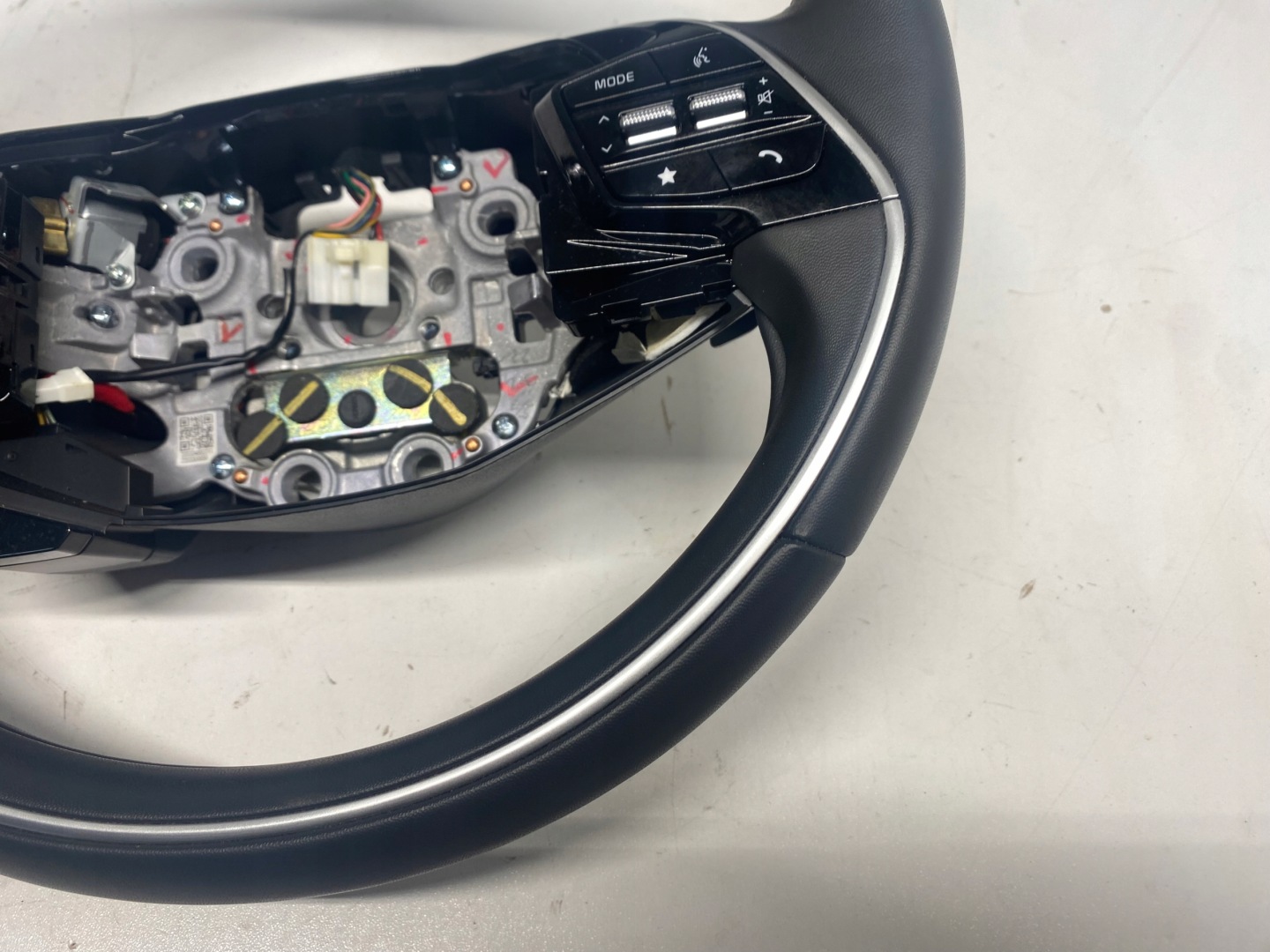 lenkrad Leder MULTIFUNKCJA KIA NIRO II ELECTRIC 21-23